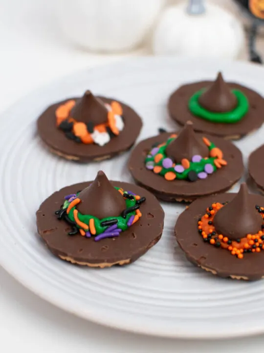 cropped-witch-hat-cookies.jpg